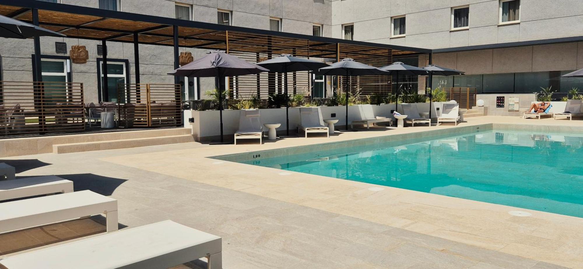 Vertice Sevilla Aljarafe Bormujos Exterior photo